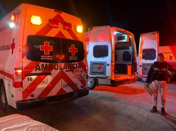 Atiende PC de San Juan del Río Volcadura de Autobús Turístico 3 Atiende PC de San Juan del Rio Volcadura de Autobus Turistico