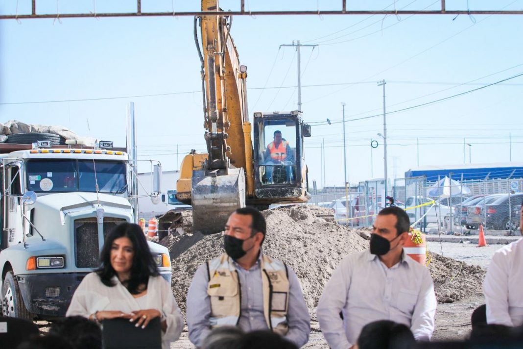 Roberto Cabrera encabeza arranque de obras en Valle de Oro