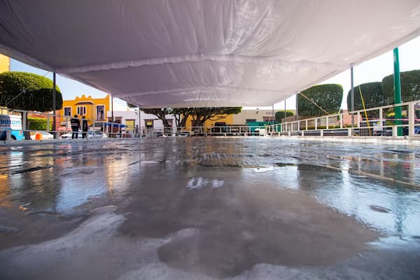 Este viernes, encendido del mega pino navideño y arranque de la pista de hielo en San Juan del Río