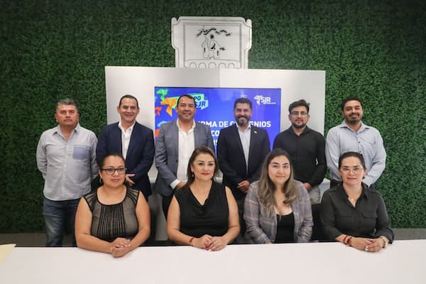 Municipio de San Juan del Río firma convenio con Colegios de Arquitectos y Valuadores 1 FIRMA DE CONVENIO 2