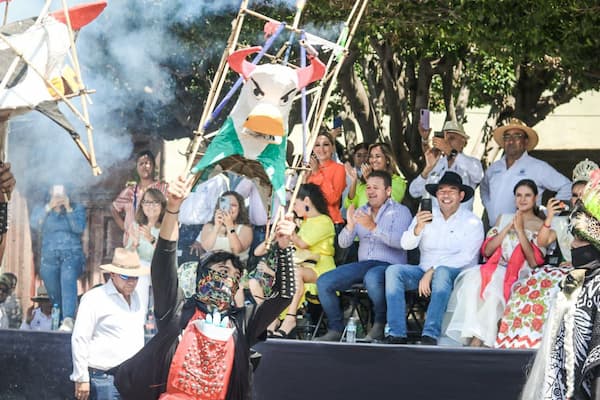 Paso de Mata gana el primer lugar en el certamen La Flor Más Bella del Campo