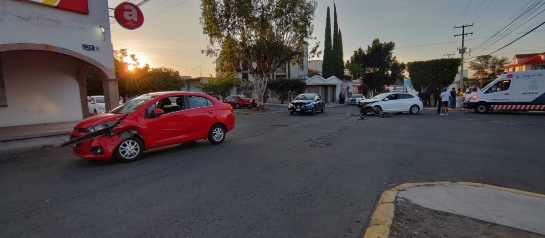 Uno del os dos no cedió el paso