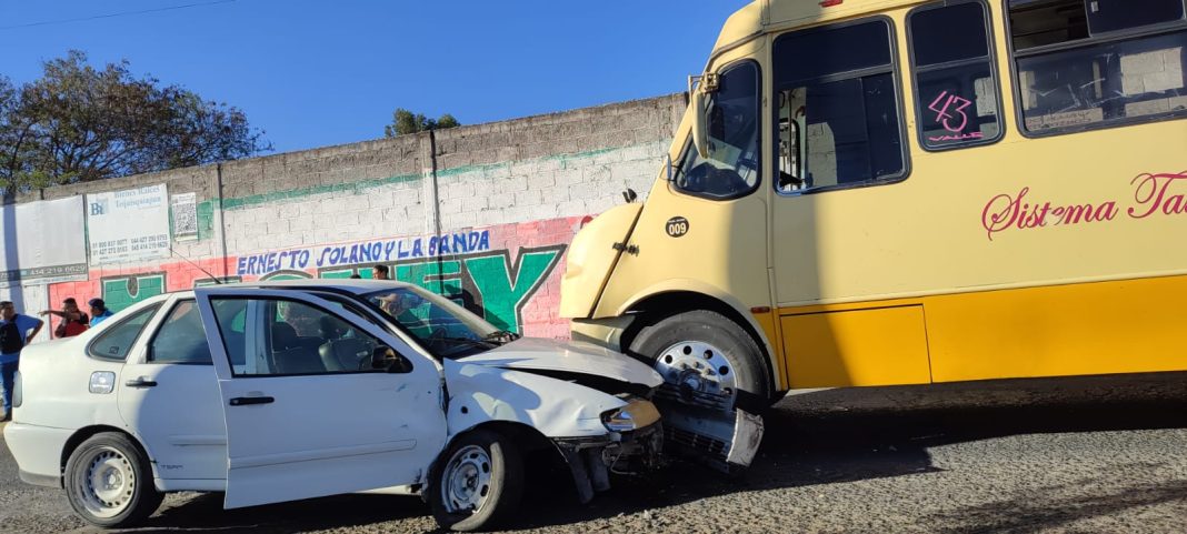 terminó debajo del pesado