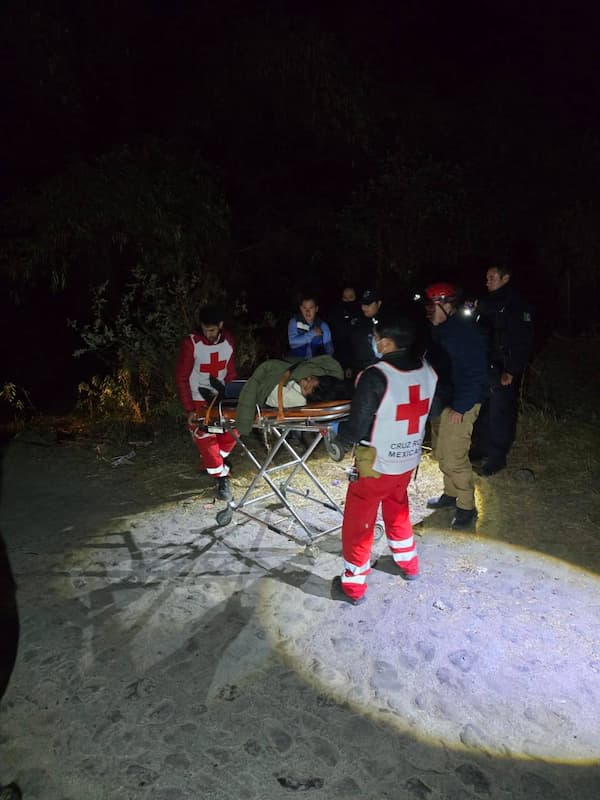 Dos heridas en carro que cayó a barranca en San Sebastián 1 474869374 639458801939601 1730310083380338085 n 1