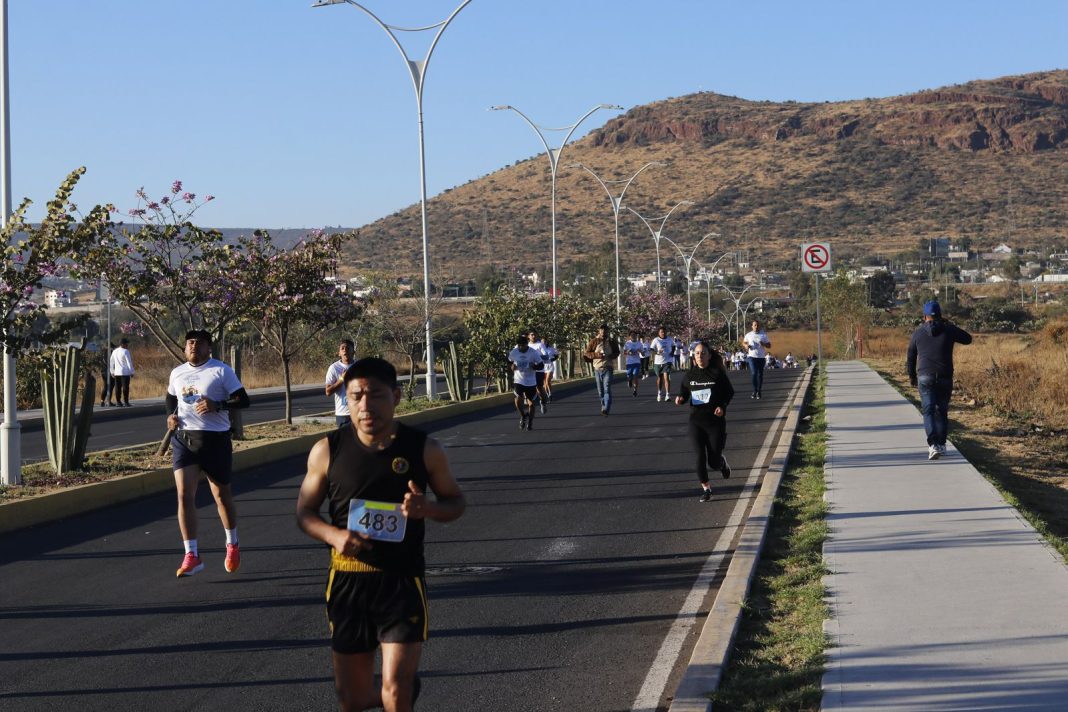 Realizan con éxito segunda edición de “Carrera con Causa 2025”