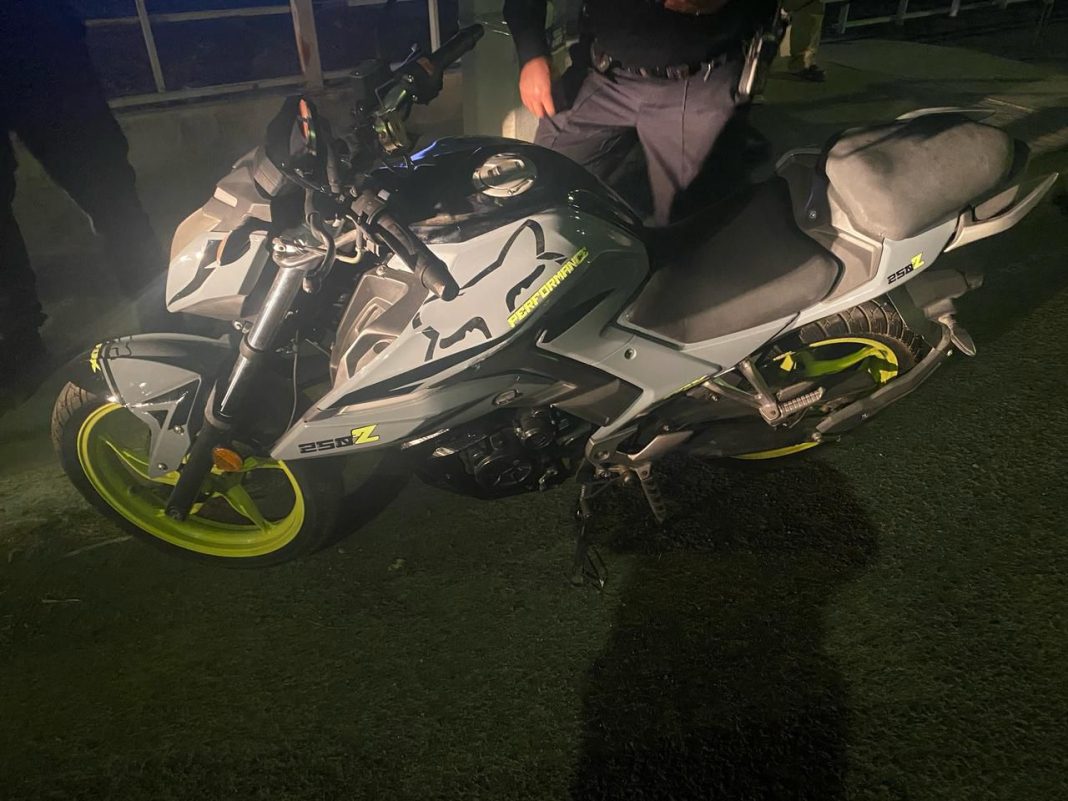 Detienen a persona por robo equiparado de vehículo en San Juan del Río