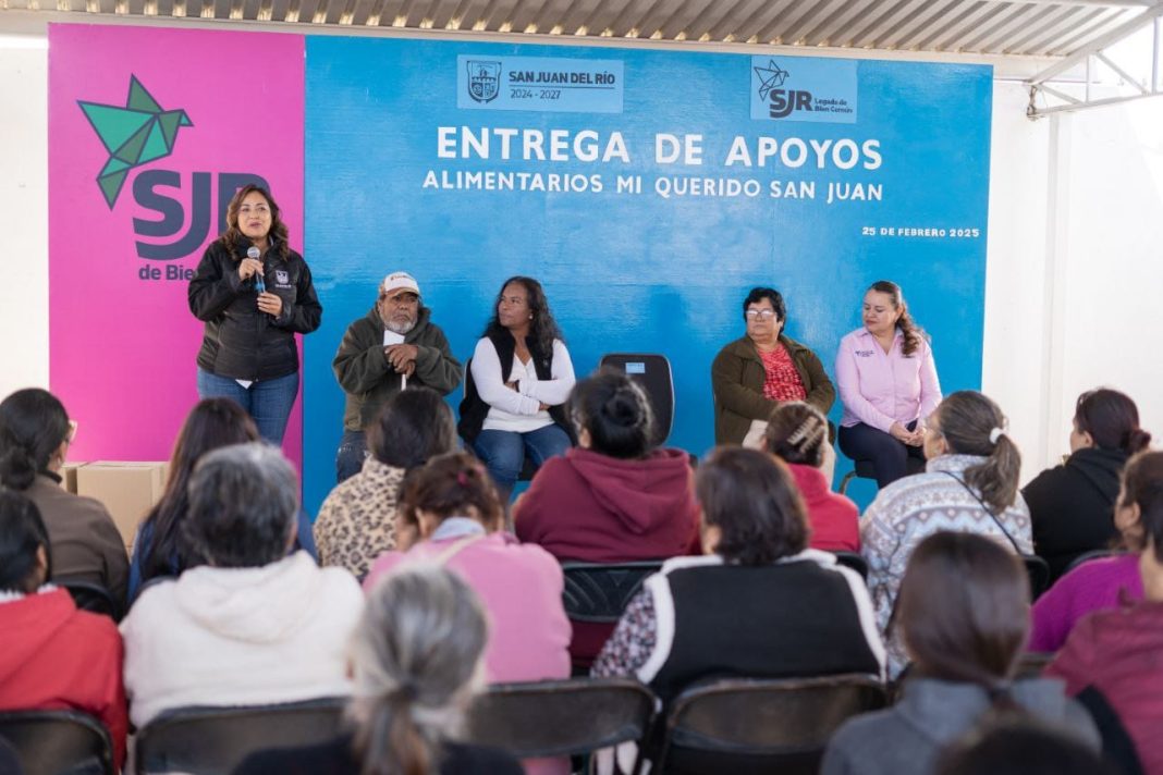 Entrega Secretaría de Desarrollo Social más de 100 apoyos alimentarios en el Barrio de La Cruz