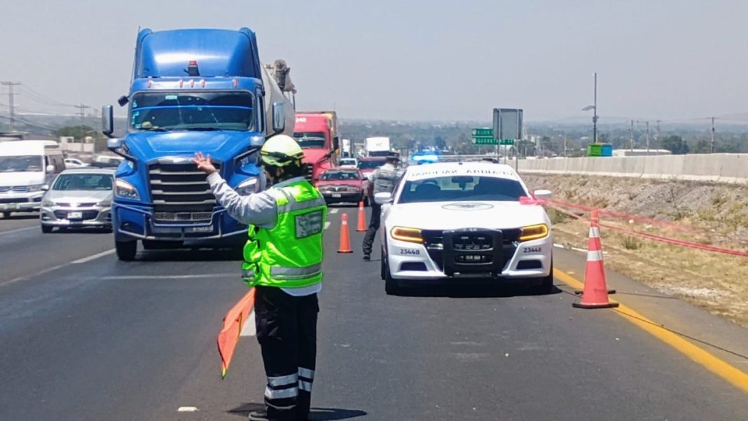 Abanderaron paramedicos