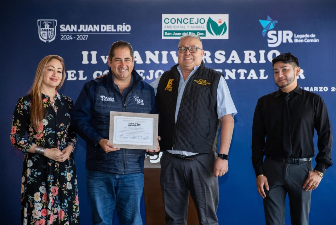 Roberto Cabrera encabeza ceremonia del 11º Aniversario del Concejo Ambiental de San Juan del Río