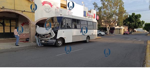 🚨 ¡CHOQUE DE CAMIONES POR IMPRUDENCIA EN ZONA ORIENTE! 🚨 1 WhatsApp Image 2026 04 07 at 7.14.24 AM