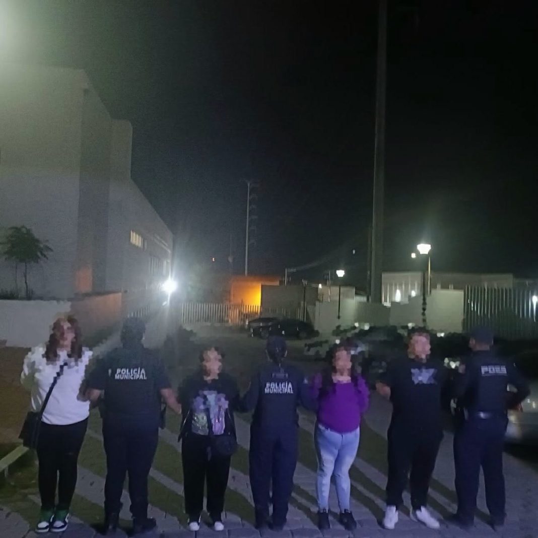 Detienen a banda de farderos en Escobedo