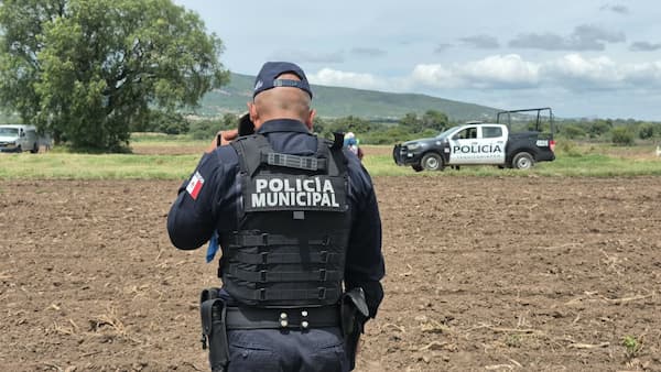 Localizan sin vida a hombre en tierras de cultivo de San Nicolás, Tequisquiapan