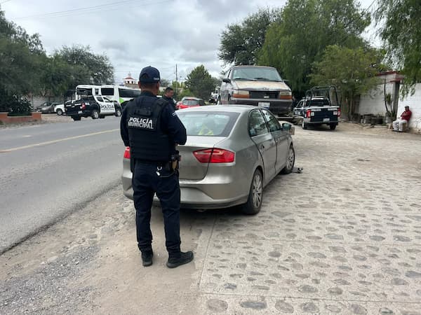 Policías municipales frenan traslado de huachicol en Tequisquiapan; detienen a hombre y mujer con 800 litros de combustible ilegal 1 WhatsApp Image 2026 10 22 at 2.05.18 PM